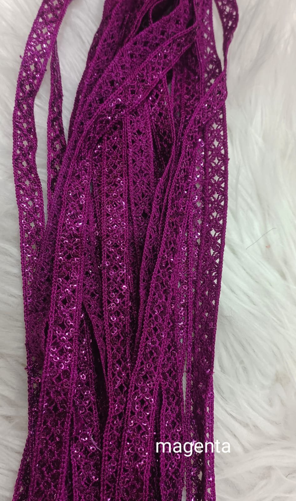 Sequence center lace