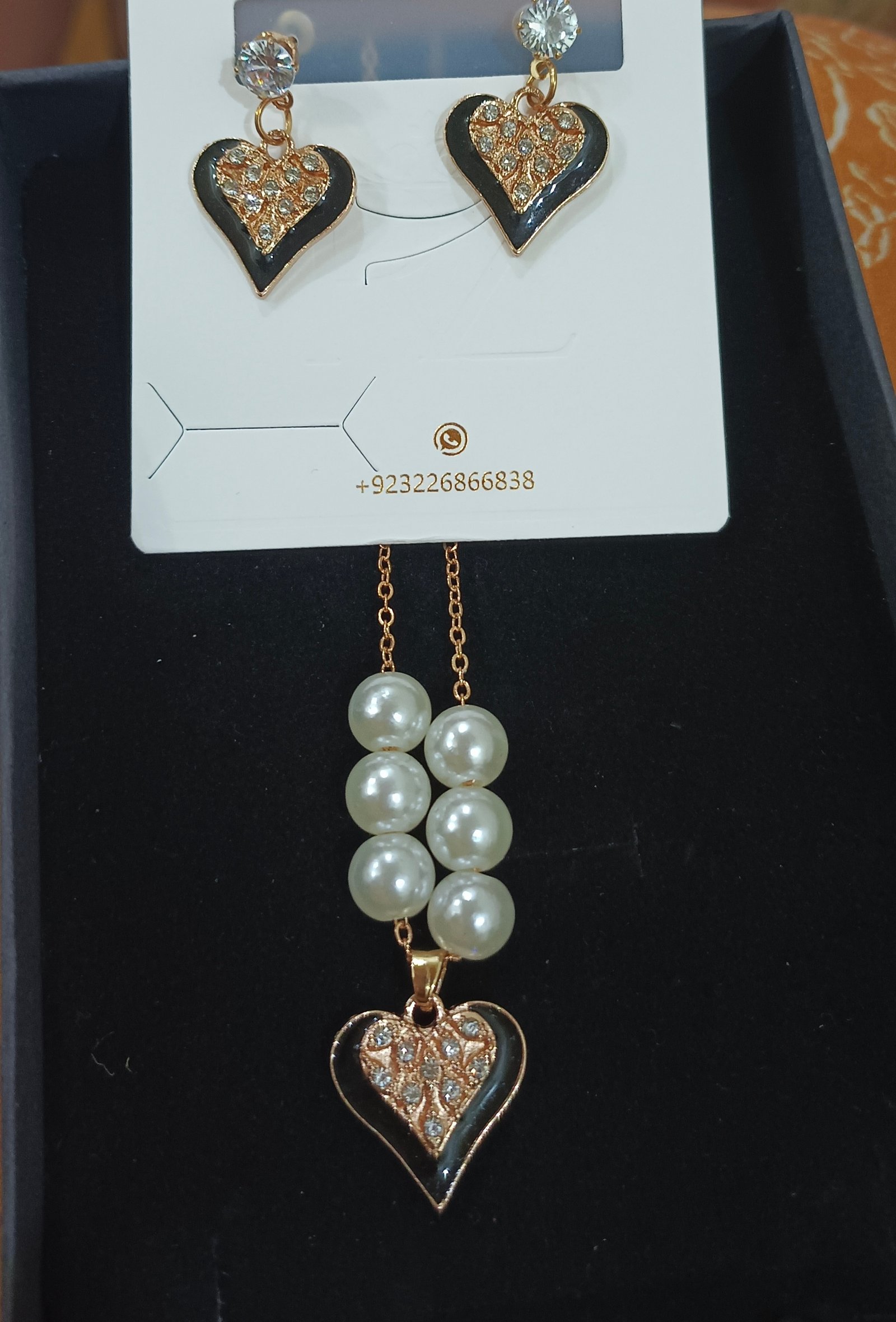 Beautiful and attractive design locket chain and earrings 