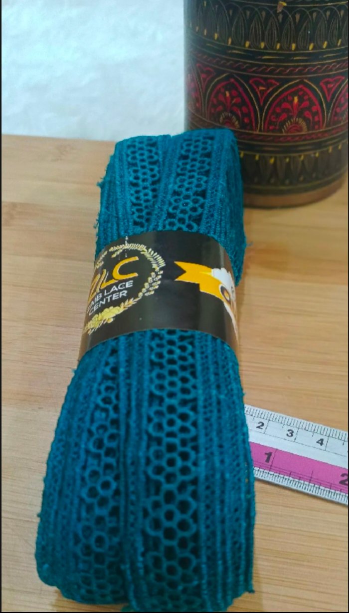 Joint shuttle lace primum quality lace 1 yard 