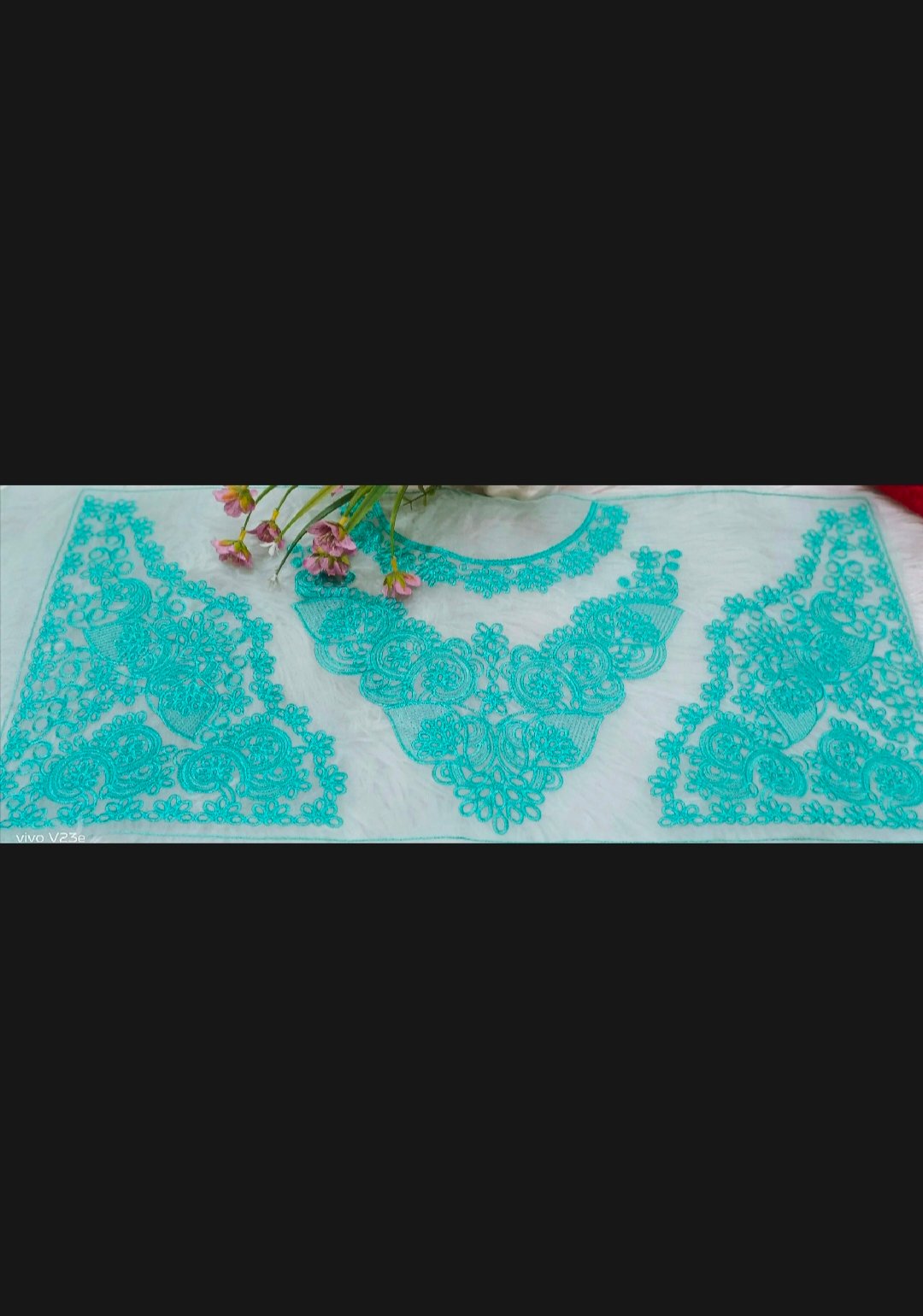 Double organza tread embroidery neckline with two heavy corners 